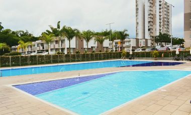 CASA EN VENTA EN LA MACARENA