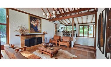 Casa campestre ubicada en el municipio de Rionegro, Antioquia.