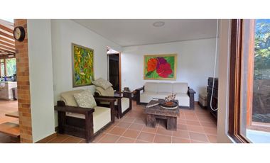 Casa campestre ubicada en el municipio de Rionegro, Antioquia.