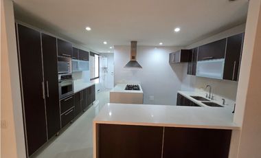 SE ARRIENDA APARTAMENTO EN CONJUNTO RESERVA DE LA SIERRA USAQUEN