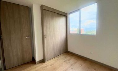 Se arrienda apartamento en Sabaneta