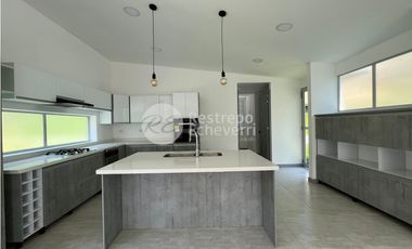 Casa en conjunto en arriendo, San Bernardo del Viento, Manizales