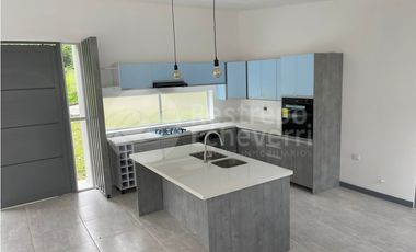 Casa en conjunto en arriendo, San Bernardo del Viento, Manizales