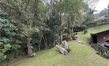 VENTA CASA EN ENVIGADO, SECTOR LOMA DEL ESCOBERO