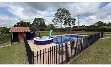 VENTA DE FINCA EN MONTENEGRO, QUINDO, COLOMBIA