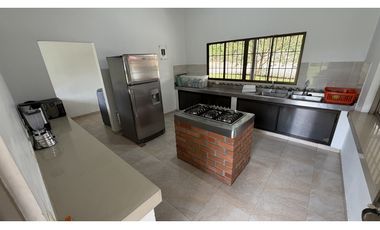 VENTA DE FINCA EN MONTENEGRO, QUINDO, COLOMBIA