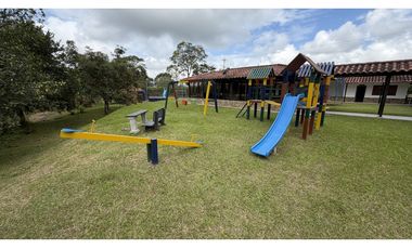 VENTA DE FINCA EN MONTENEGRO, QUINDO, COLOMBIA