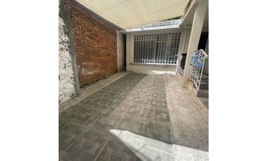 Casa En Renta de un Nivel en Villas del Descanso Jiutepec