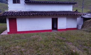 FINCA EN VENTA EN EL RETIRO VEREDA EL CHUSCAL.