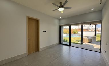 CASA DE UN NIVEL EN VENTA EN MARINA DE PUNTA TIBURÓN