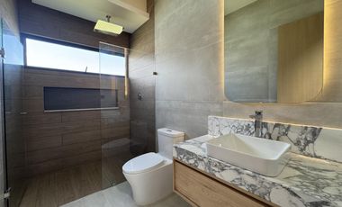 CASA DE UN NIVEL EN VENTA EN MARINA DE PUNTA TIBURÓN