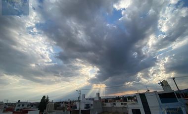 Casa en venta con cuatro recamaras y terraza en Tlaxcala