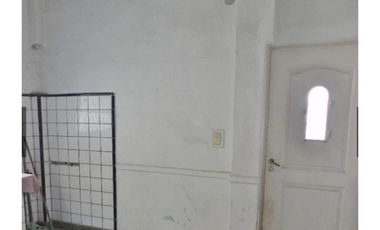 casa y Depto en calle COLOMBIA y BERMEJO