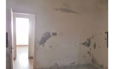 casa y Depto en calle COLOMBIA y BERMEJO