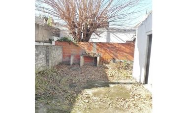 casa y Depto en calle COLOMBIA y BERMEJO