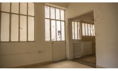 Venta | Importante inmueble sobre esquina | Rentabilidad asegurada.
