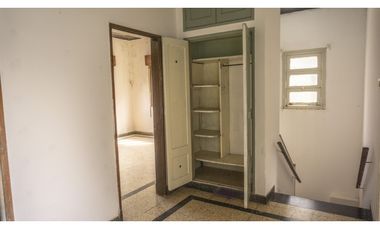 Venta | Importante inmueble sobre esquina | Rentabilidad asegurada.