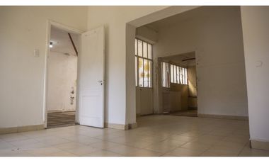 Venta | Importante inmueble sobre esquina | Rentabilidad asegurada.