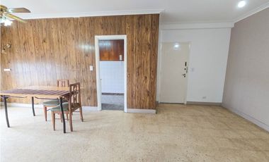 Departamento 3 amb. a la calle - Cerrito y Av. J. B. Justo