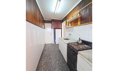 Departamento 3 amb. a la calle - Cerrito y Av. J. B. Justo