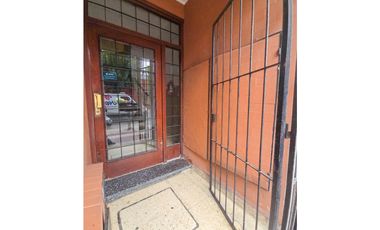 Departamento 3 amb. a la calle - Cerrito y Av. J. B. Justo
