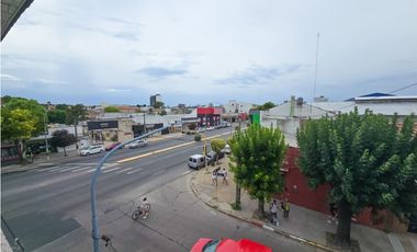 Departamento 3 amb. a la calle - Cerrito y Av. J. B. Justo