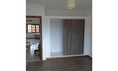 Casa 3 amb, con garage y parque - Angelelli y 11 de Septiembre