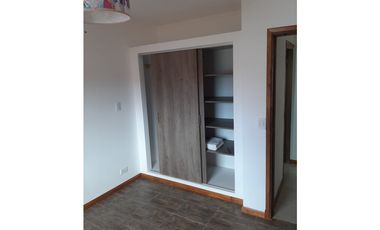 Casa 3 amb, con garage y parque - Angelelli y 11 de Septiembre