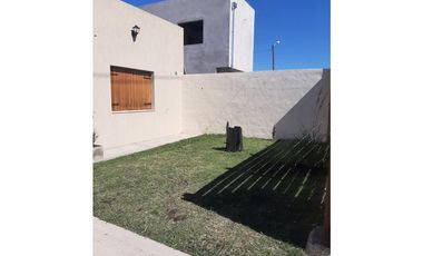 Casa 3 amb, con garage y parque - Angelelli y 11 de Septiembre