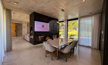 CASA EN VENTA EN BARRIO PRIVADO - PIONEROS PINAMAR - 6 AMB. CON PILETA