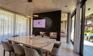 CASA EN VENTA EN BARRIO PRIVADO - PIONEROS PINAMAR - 6 AMB. CON PILETA