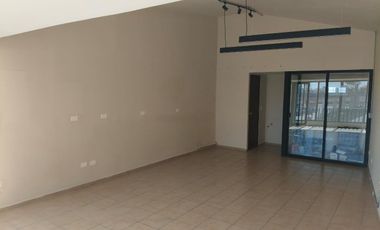 Local comercial en renta, Via Atlixcayotl.