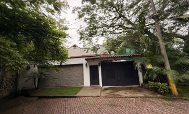 Residencia recién remodelada en Las Fincas, Jiutepec