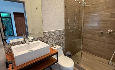 Residencia recién remodelada en Las Fincas, Jiutepec