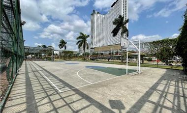 ALQUILER APARTAMENTO AMOBLADO EN AV BALBOA FRENTE AL MAR