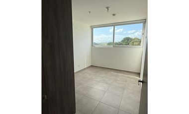 ALQUILER DE APARTAMENTO BRISAS DEL GOLF PH HACIENDA GOLF CON AIRES A.