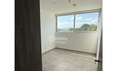 ALQUILER DE APARTAMENTO BRISAS DEL GOLF PH HACIENDA GOLF CON AIRES A.