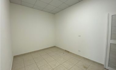 LOCAL / COSTA DEL ESTE / PLAZA 507 / 94M / PLANTA ALTA / 3 PARKING