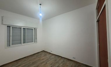 Casa en alquiler en Ramos Mejia Sur