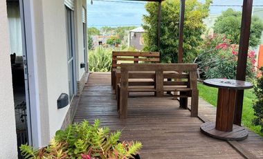 Casa en venta c/ cochera en Balneario Pehuen Co
