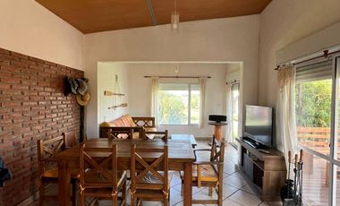 Casa en venta c/ cochera en Balneario Pehuen Co