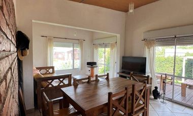 Casa en venta c/ cochera en Balneario Pehuen Co