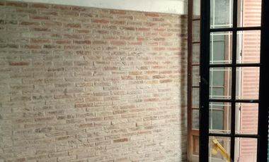 VENTA CASA 7 AMBIENTES. SARANDÍ. TERRAZA Y JARDIN