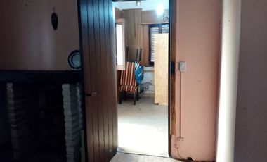 VENTA CASA 7 AMBIENTES. SARANDÍ. TERRAZA Y JARDIN