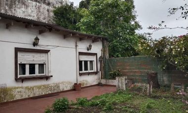 VENTA CASA 7 AMBIENTES. SARANDÍ. TERRAZA Y JARDIN