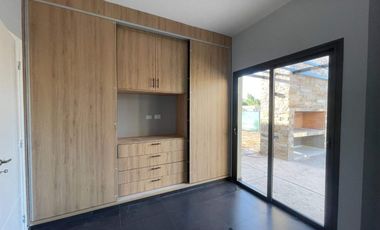 Casa en Venta - Bº Milcayac II - Maipú