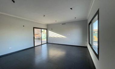 Casa en Venta - Bº Milcayac II - Maipú