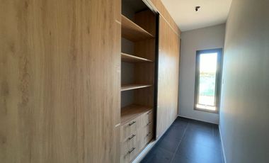 Casa en Venta - Bº Milcayac II - Maipú