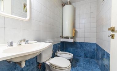 CASA EN VENTA GRANADERO BAIGORRIA 2 DORMITORIOS