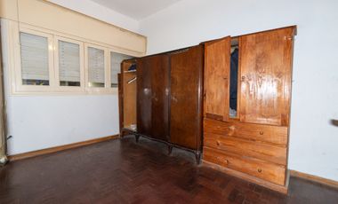 CASA EN VENTA GRANADERO BAIGORRIA 2 DORMITORIOS